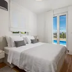 Luxury La With Private Pool And Garden * Murter