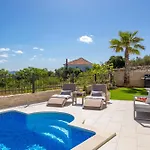 Luxury La With Private Pool And Garden Apartamento *