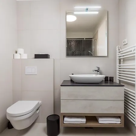 Luxury La With Private Pool And Garden Apartment Murter