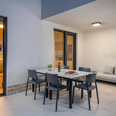 Luxury La With Private Pool And Garden * ムルテル