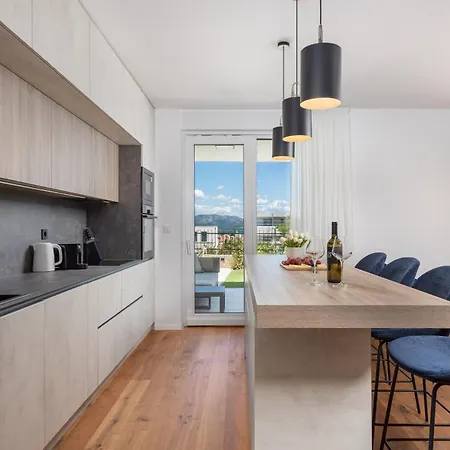 アパート Luxury La With Private Pool And Garden ムルテル