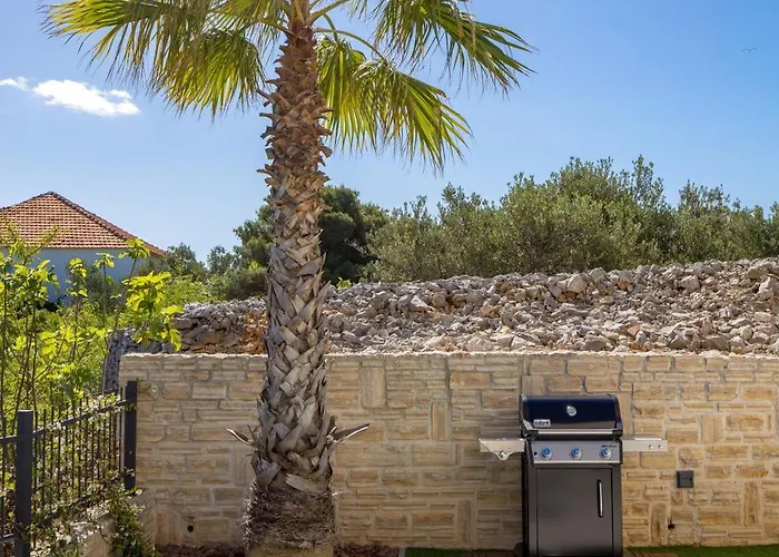 Luxury La With Private Pool And Garden * Murter