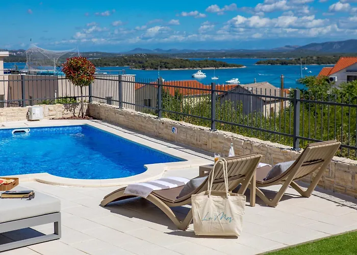 Apartamento Luxury La With Private Pool And Garden