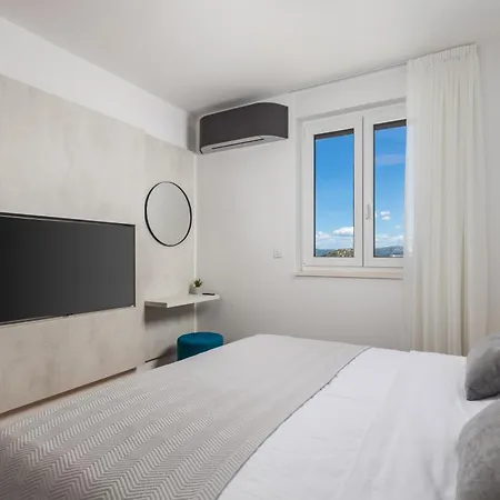 Luxury La With Private Pool And Garden Appartement