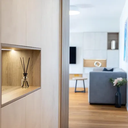 Appartement Luxury La With Private Pool And Garden