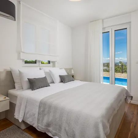 Luxury La With Private Pool And Garden * Murter