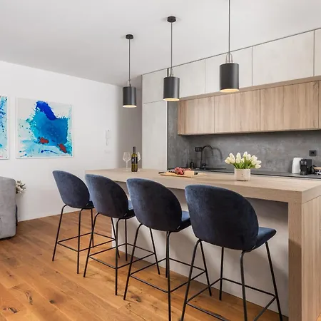 Appartement Luxury La With Private Pool And Garden *