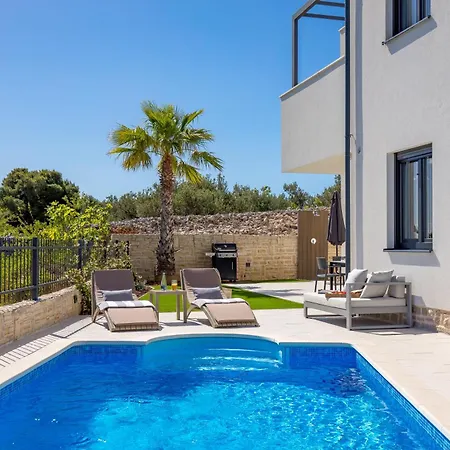 Luxury La With Private Pool And Garden * Murter