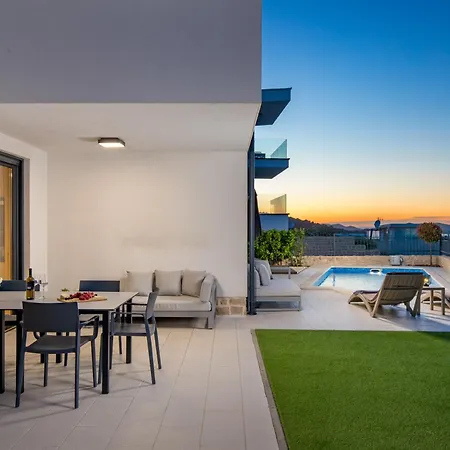 Luxury La With Private Pool And Garden * Murter