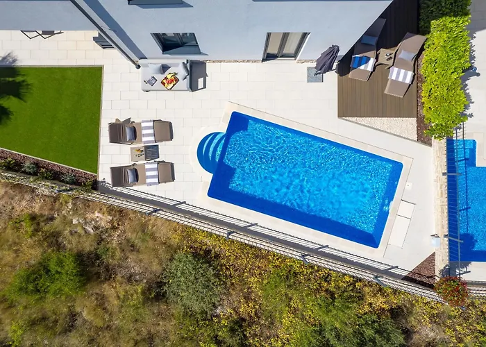 Luxury La With Private Pool And Garden Appartamento Murter