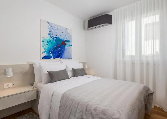 Appartamento Luxury La With Private Pool And Garden