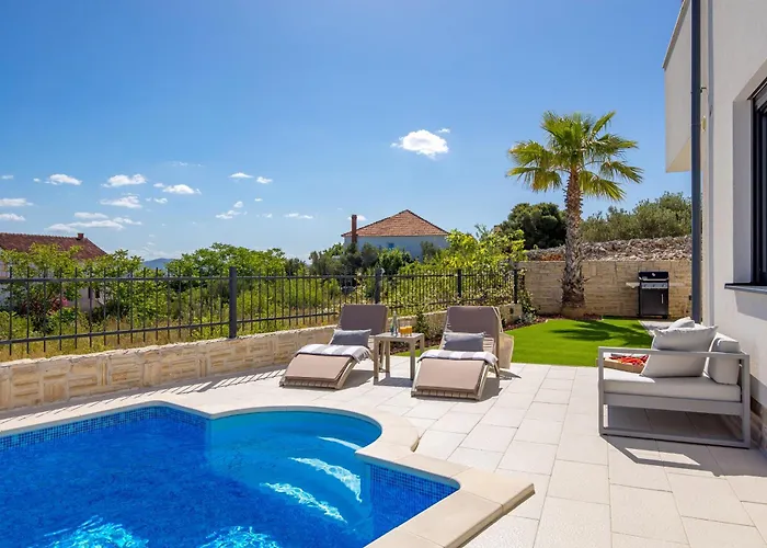 Luxury La With Private Pool And Garden Appartamento *