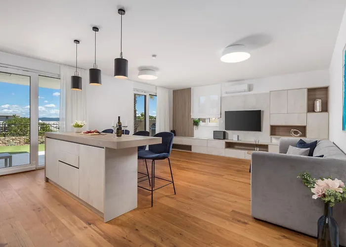 Luxury La With Private Pool And Garden * Murter