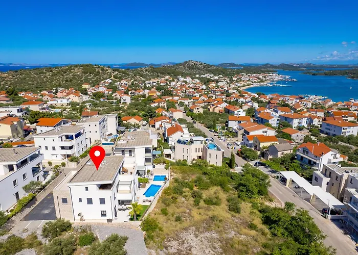 Luxury La With Private Pool And Garden Appartamento Murter